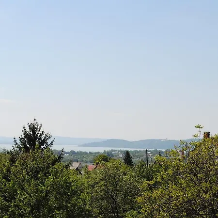 Πανσιόν Haus Kristina Csopak