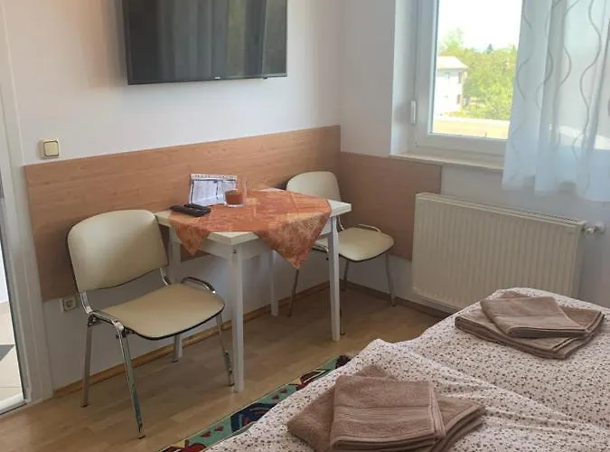 Haus Kristina بيت ضيافة