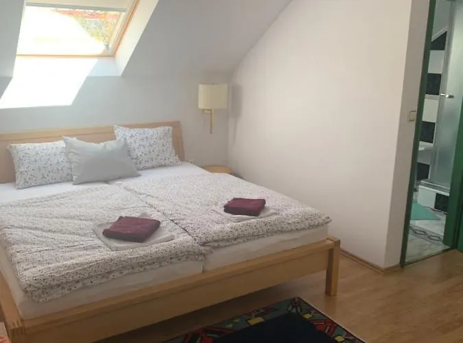 Haus Kristina بيت ضيافة 3*